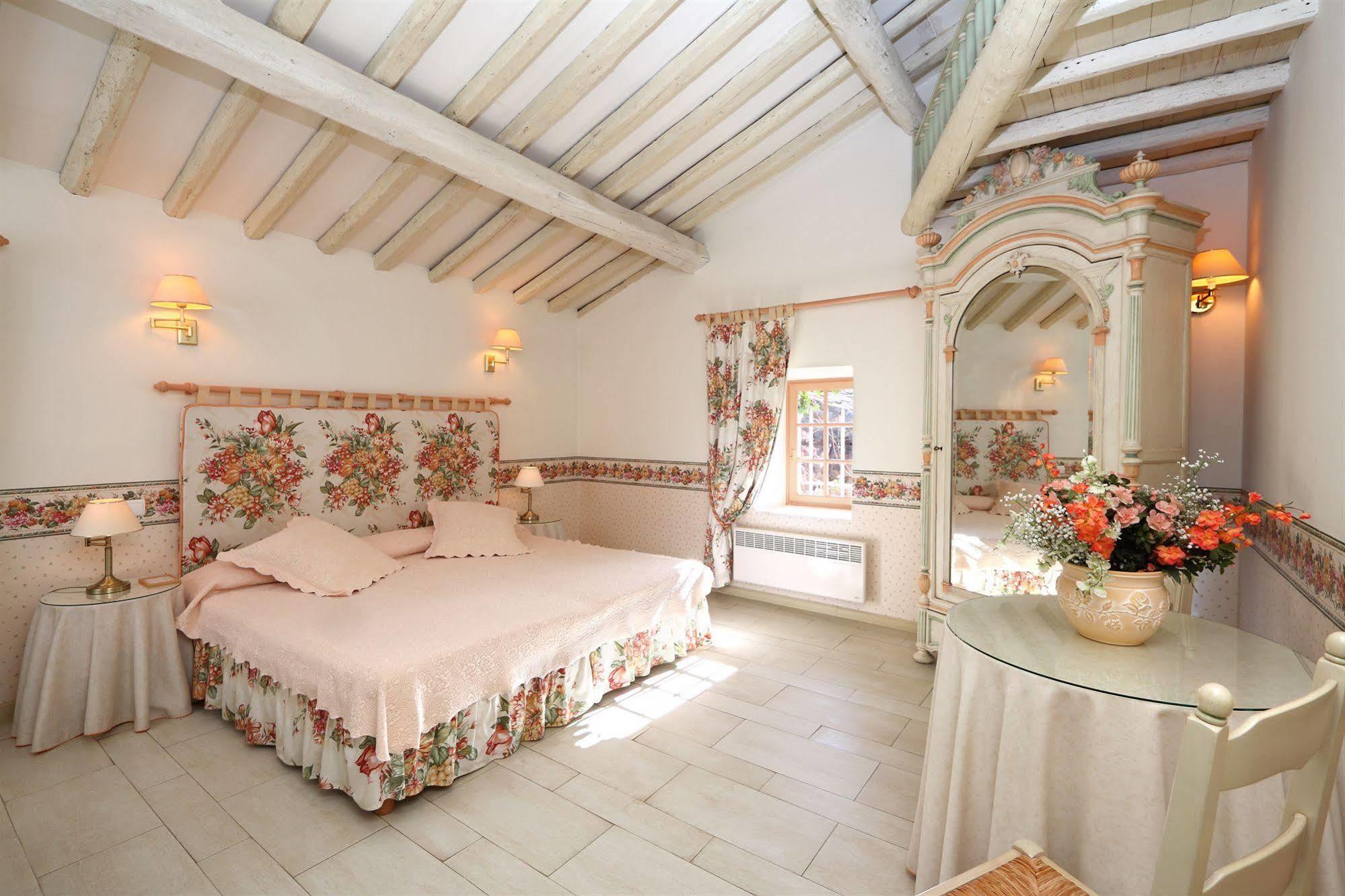 L'Enclos Des Lauriers Roses Cabrieres  Экстерьер фото