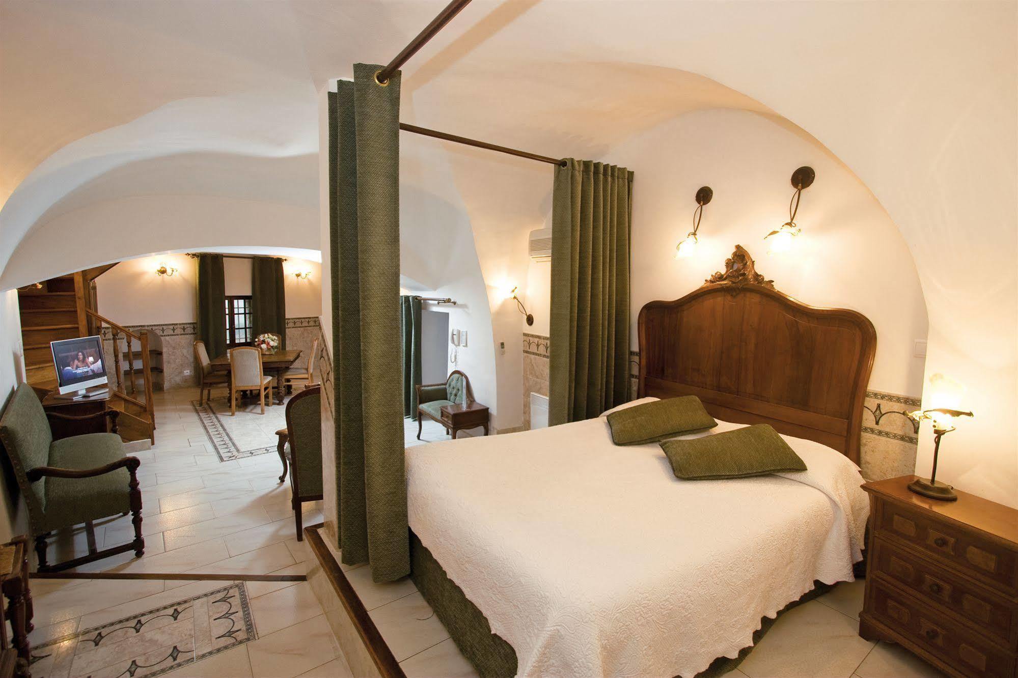 L'Enclos Des Lauriers Roses Cabrieres  Экстерьер фото